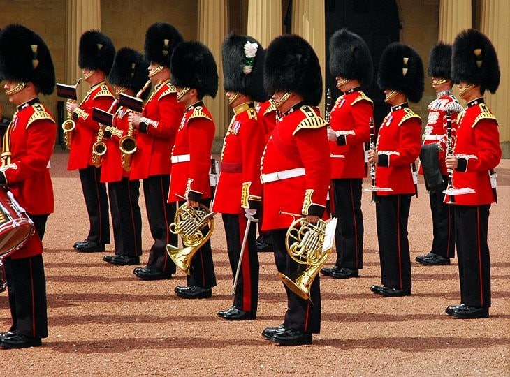 Buckingham-Palace-and-the-Changing-of-the-Guard